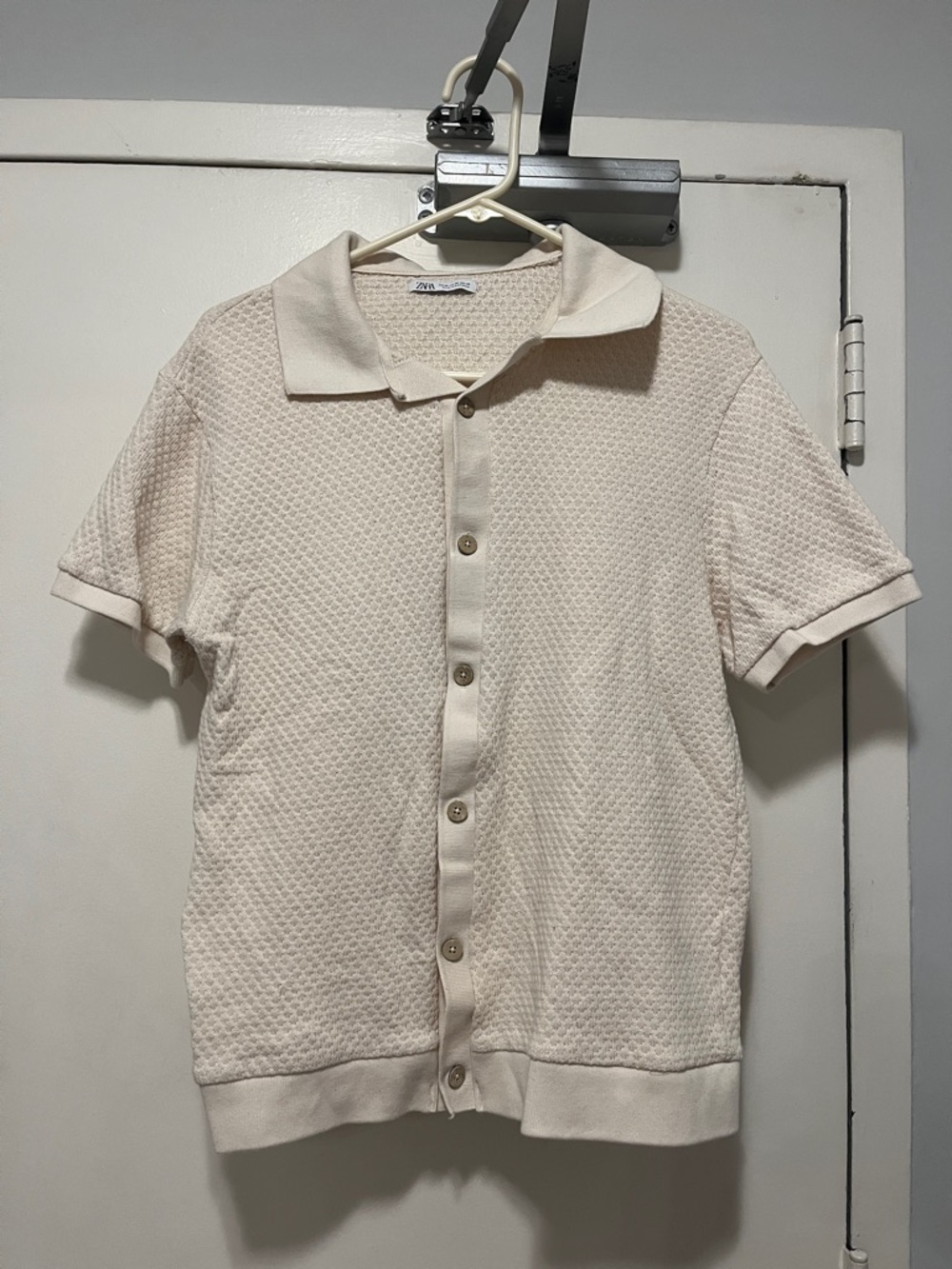 Zara Men Cream Textured Short-Sleeve Button-Up Polo —> fits like small